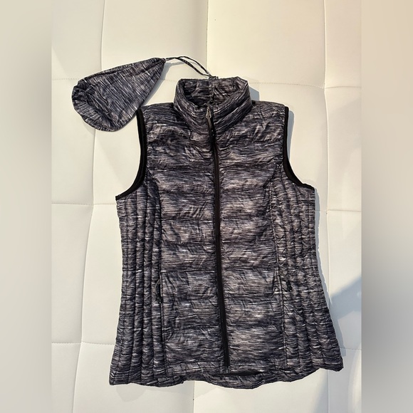 32 degrees vest - Picture 2 of 4